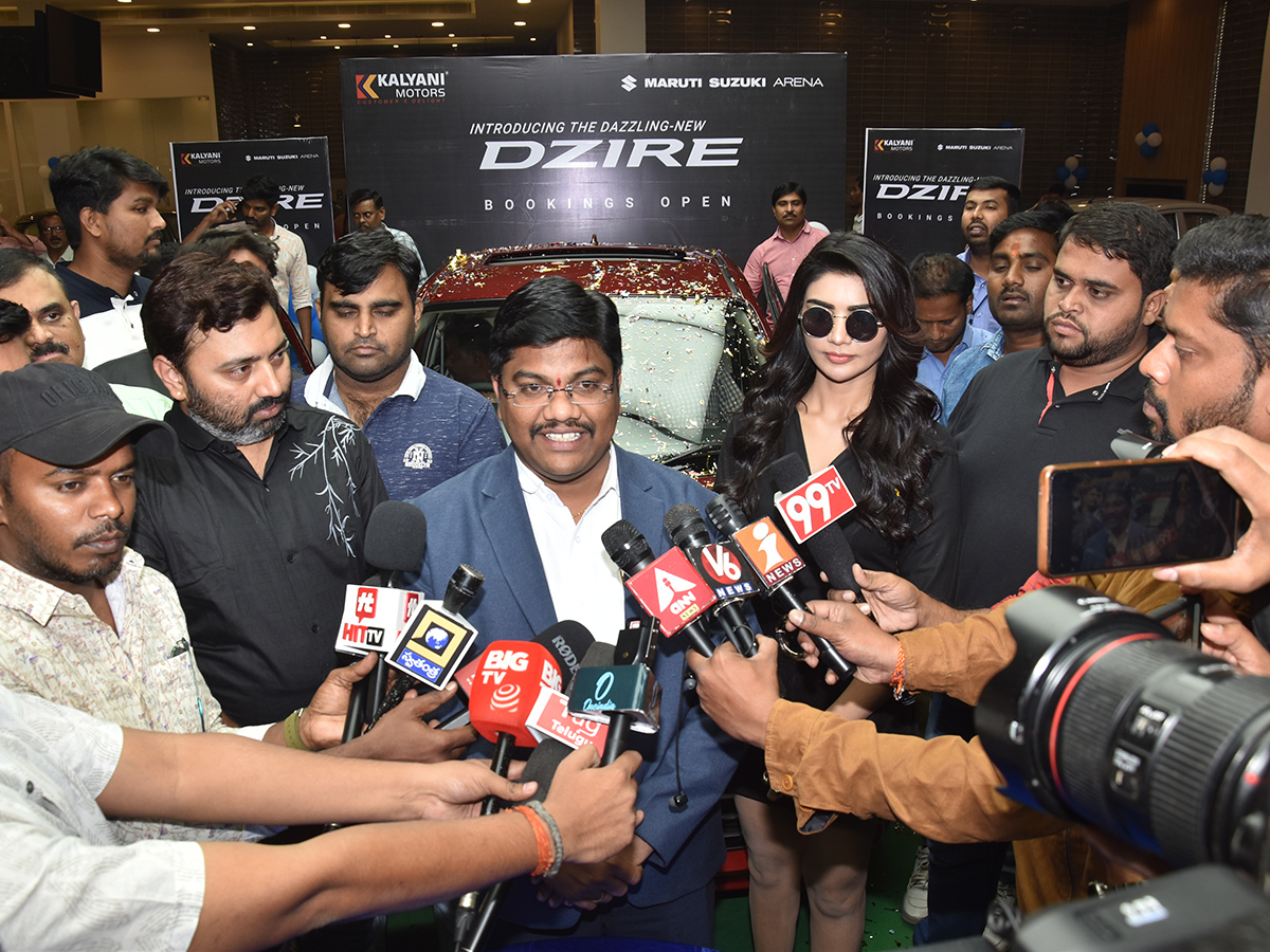 Jabardasth Varsha unveils Dazzling Dzire at Kalyani Motors: Pics12