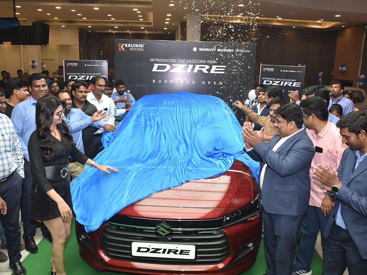 Jabardasth Varsha unveils Dazzling Dzire at Kalyani Motors: Pics6