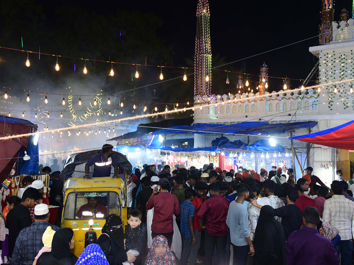 Ram Charan Visits Kadapa Ameen Peer Dargah Photos14