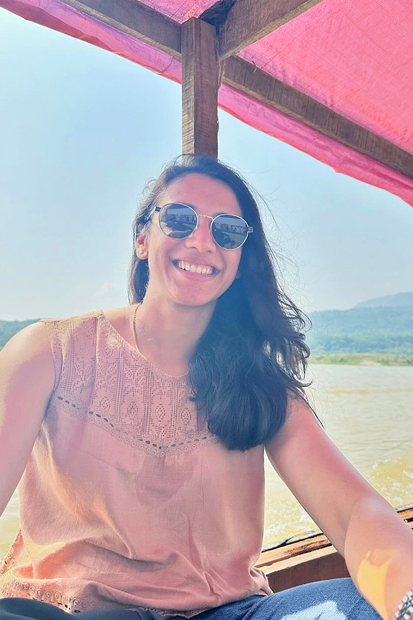 Smriti Mandhana Tried making clay pot Photos Goes Viral on Social Media  9