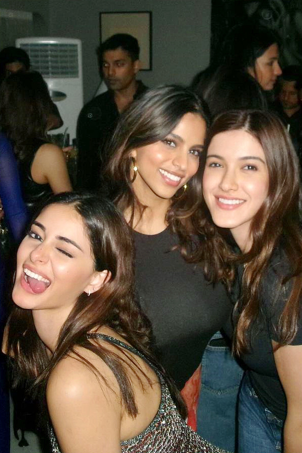 Ananya Panday Fabulous Birthday Celebrations with Orry And Other Bollywood Stars Photos5