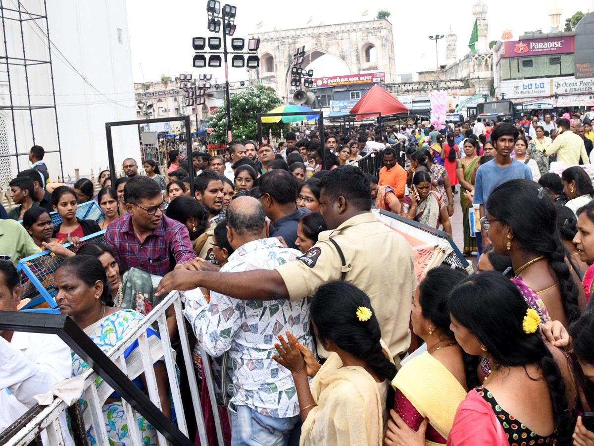 Grand Pooja At Bhagyalakshmi Temple In Charminar12