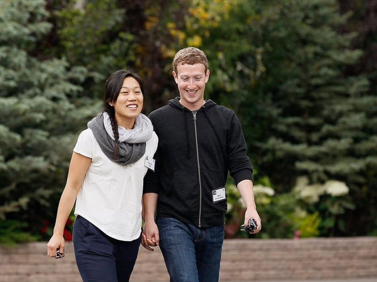 Mark Zuckerberg In Assassin's Getup For Halloween Festival, Photos Viral10