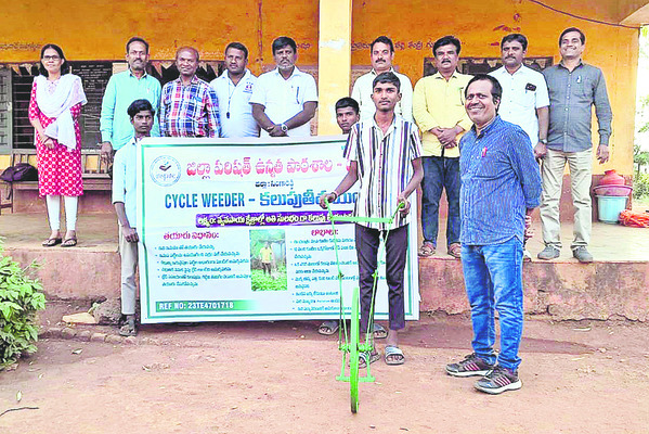 జాతీయ స్థాయి జట్టుకు రాయికోడ్‌ విద్యార్థి2