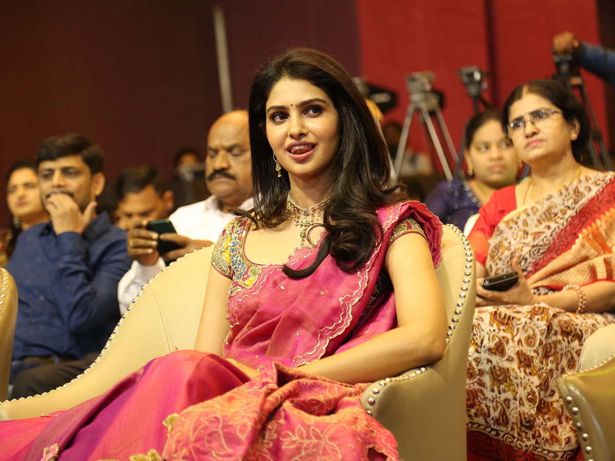 Ashok Galla Devaki Nandana Vasudeva Pre Release Event Photos41