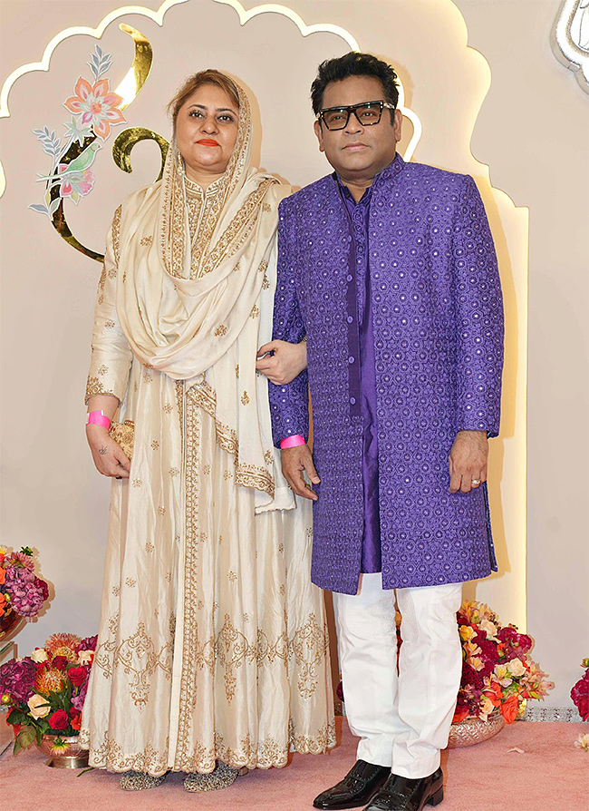 AR Rahman Wife Saira Banu Are Separating After 29 Years Photos18