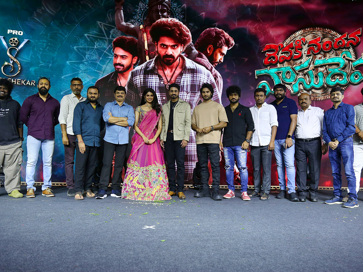 Ashok Galla Devaki Nandana Vasudeva Pre Release Event Photos8