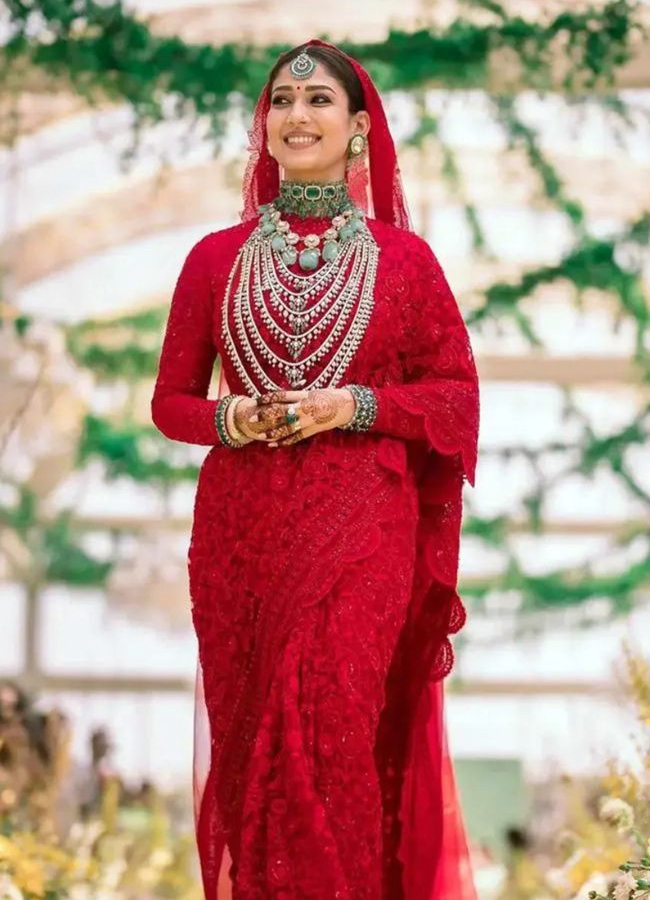 A Throwback Look At Nayantharas Red Bridal Saree2