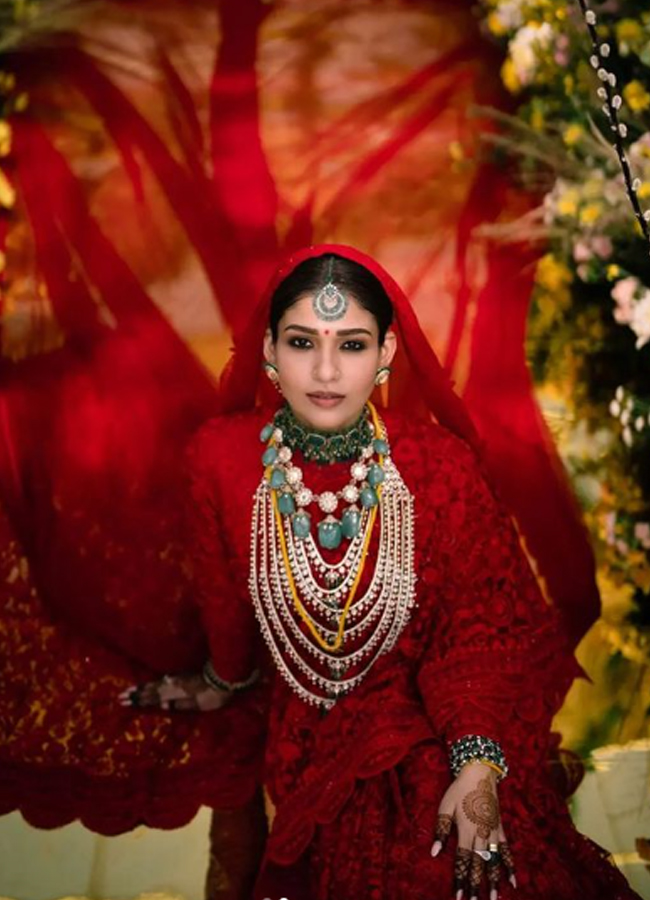 A Throwback Look At Nayantharas Red Bridal Saree3