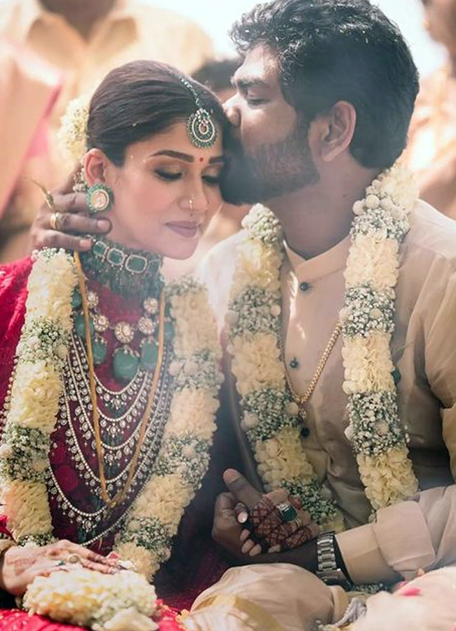 A Throwback Look At Nayantharas Red Bridal Saree9