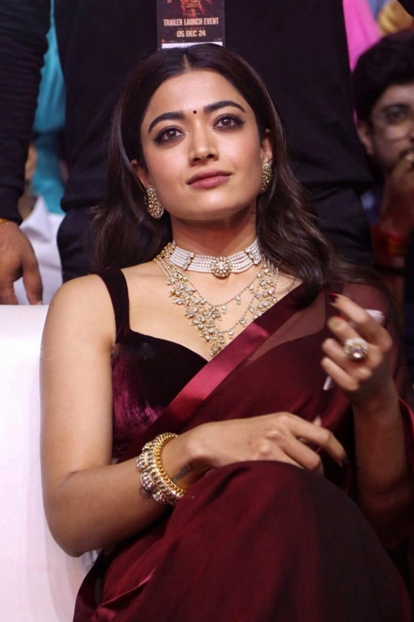 Pushpa Beauty Rashmika Mandanna Stunning Pose In Burgundy Saree12