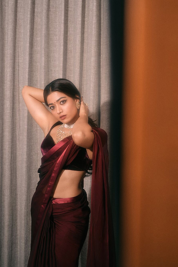 Pushpa Beauty Rashmika Mandanna Stunning Pose In Burgundy Saree7