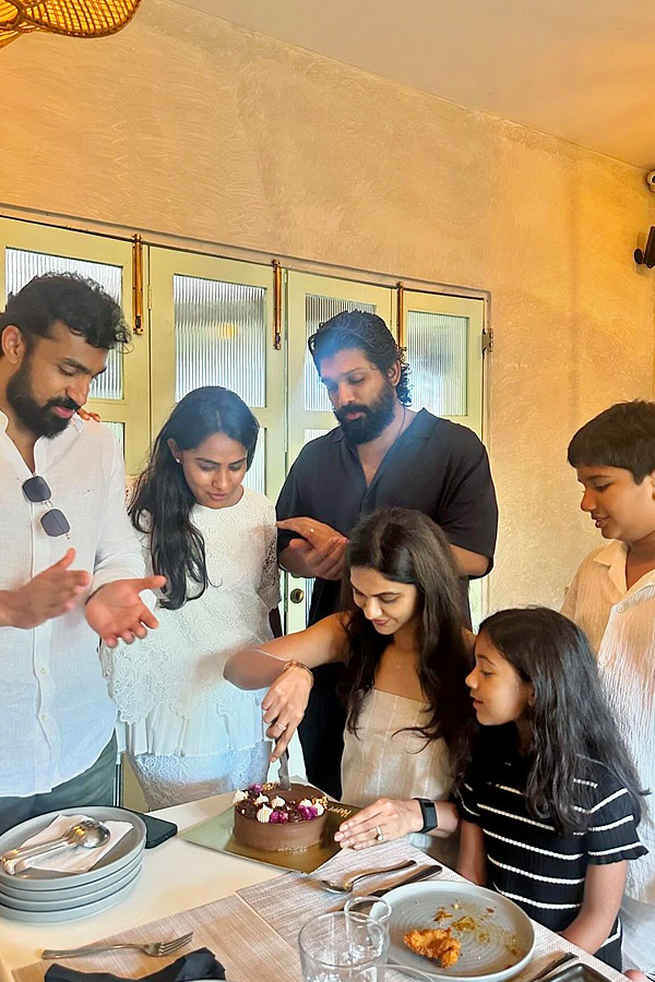 Allu Arjun Daughter Allu arha Birthday Celebrations Photos2