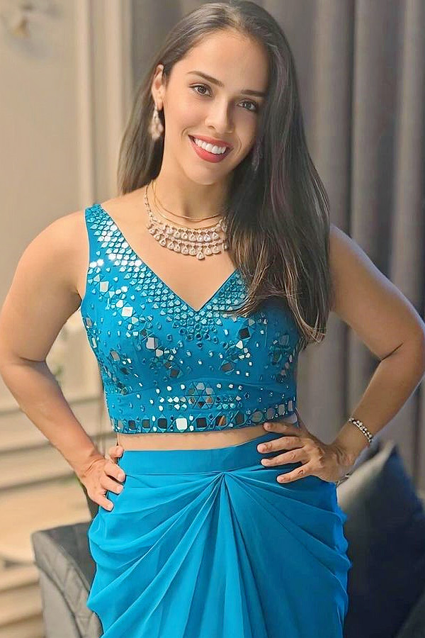 Badminton Player Saina Nehwal Looks Beautiful In Fashion Wear Photos8