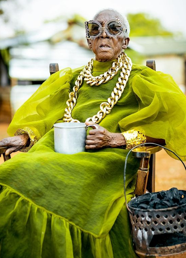 Zambia 85 Year Old Grandmother Became A Fashion Icon7