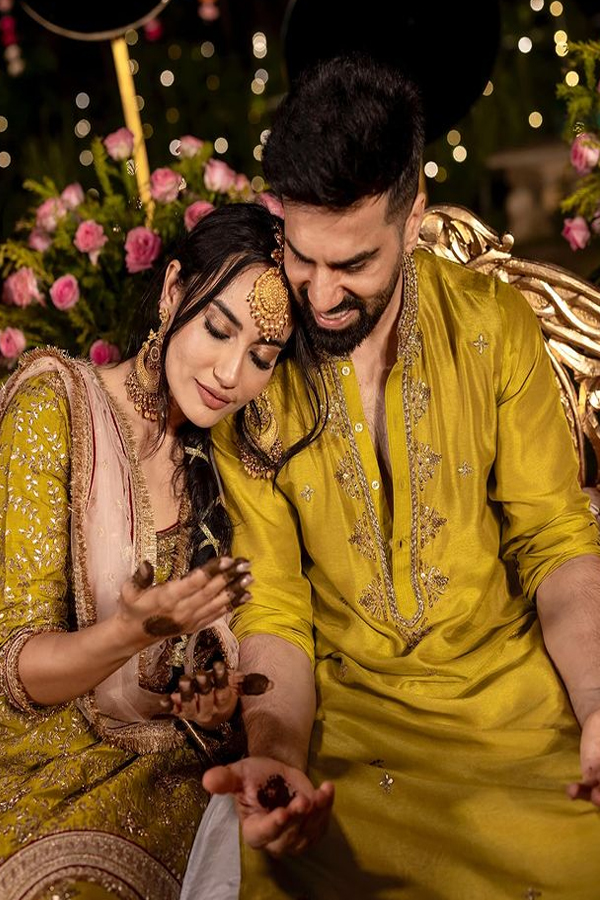 Actress Surbhi Jyoti Griha Pravesh  Moment with Husband Sumit Suri Photos19