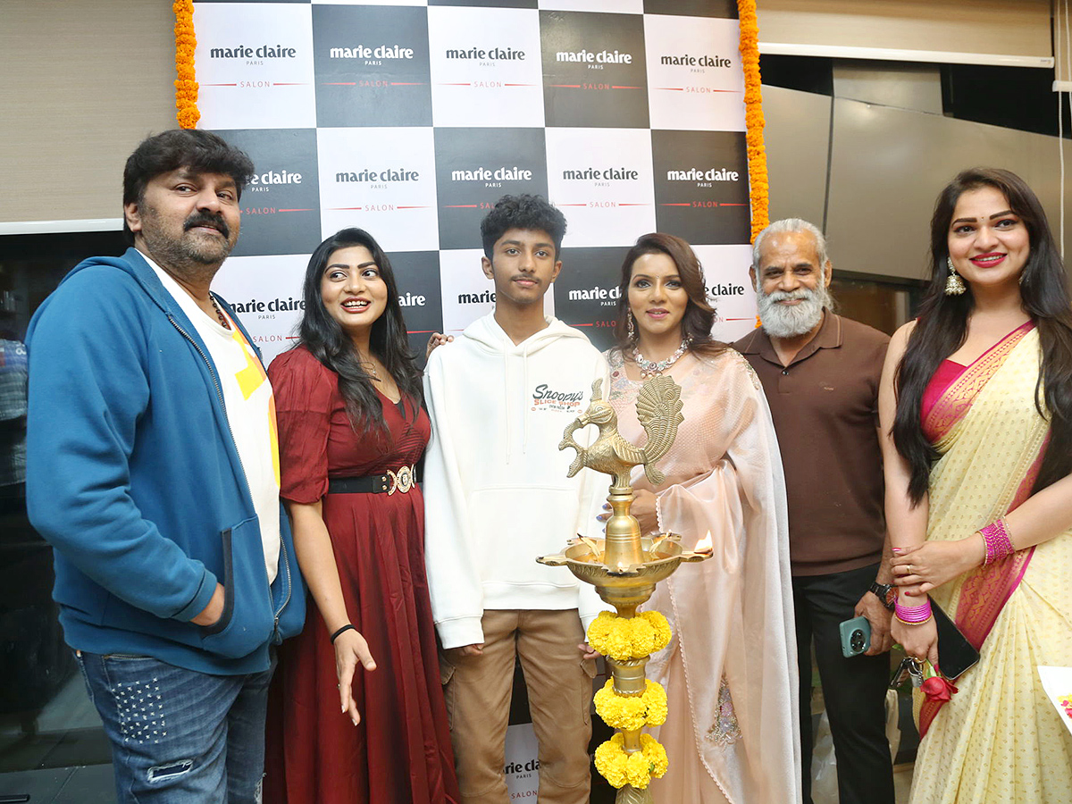 Bigg Boss Celebrities at Narsingi Marie Claire Salon Launch2