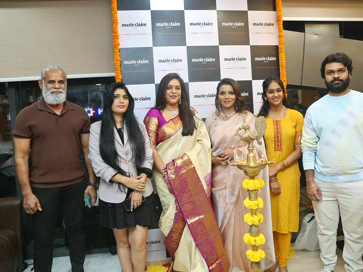 Bigg Boss Celebrities at Narsingi Marie Claire Salon Launch24