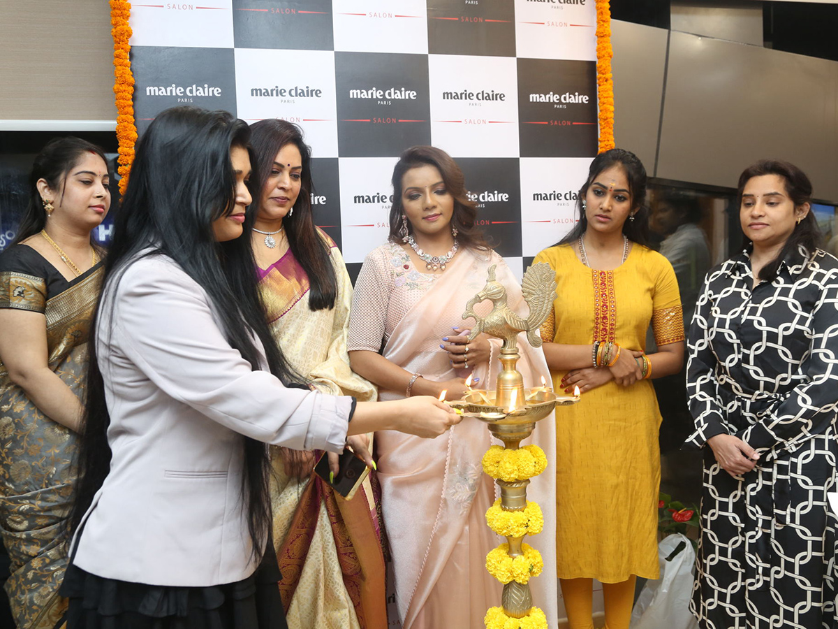 Bigg Boss Celebrities at Narsingi Marie Claire Salon Launch4