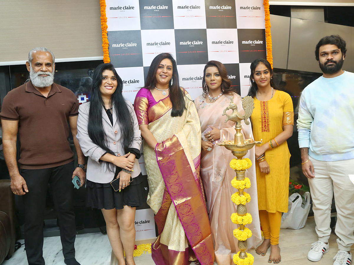 Bigg Boss Celebrities at Narsingi Marie Claire Salon Launch5