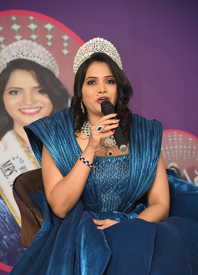 Ratna Mehera from Telangana wins Classic Mrs India3