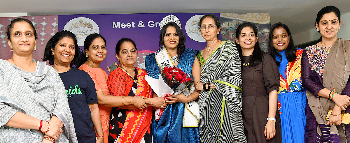 Ratna Mehera from Telangana wins Classic Mrs India9