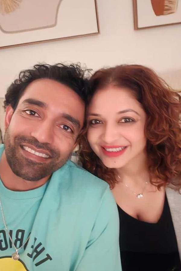 Sania Mirzas best friend..Team Indias former cricketer Robin Uthappa Wife Sheethal Photos7