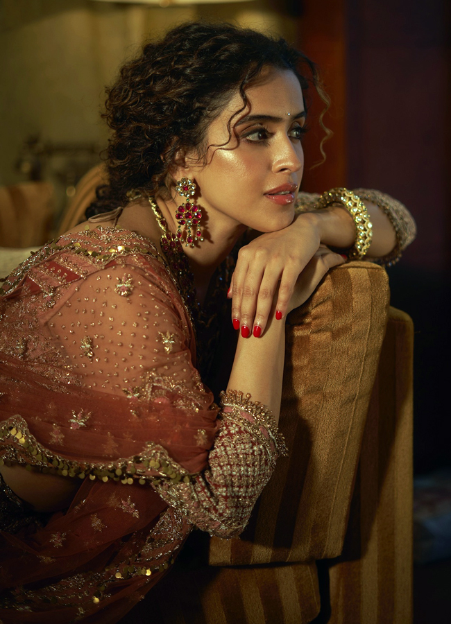 Sanya Malhotra White And Gold Kasavu Saree Skirt With A Blazer11