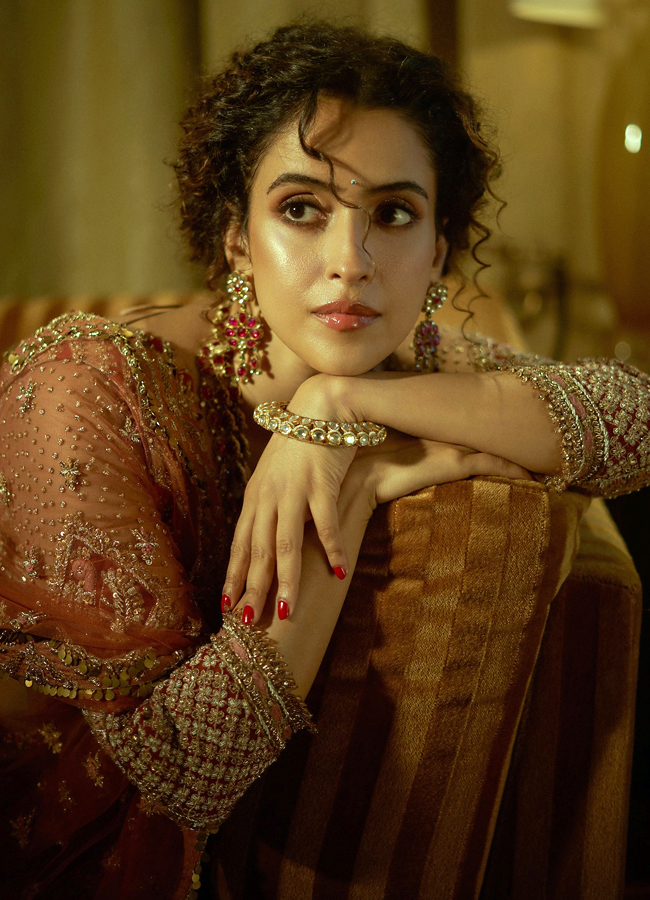 Sanya Malhotra White And Gold Kasavu Saree Skirt With A Blazer7