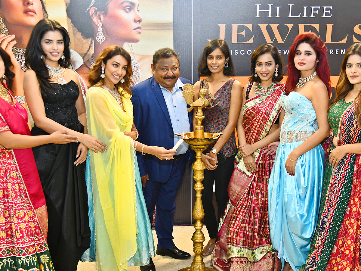 Actress Tejaswi Madivada graced the launch of Hi Life16