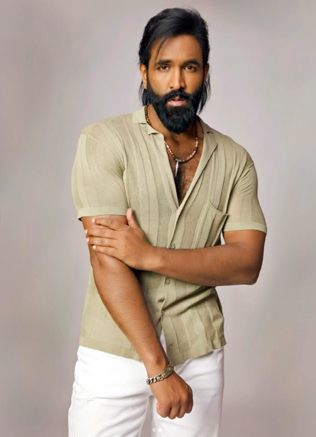 Vishnu Manchu Birthday Special14