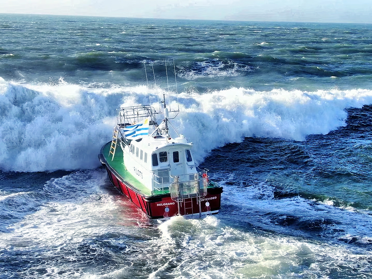 Twin hull hydrofoiling catamaran smashes big wave storm6