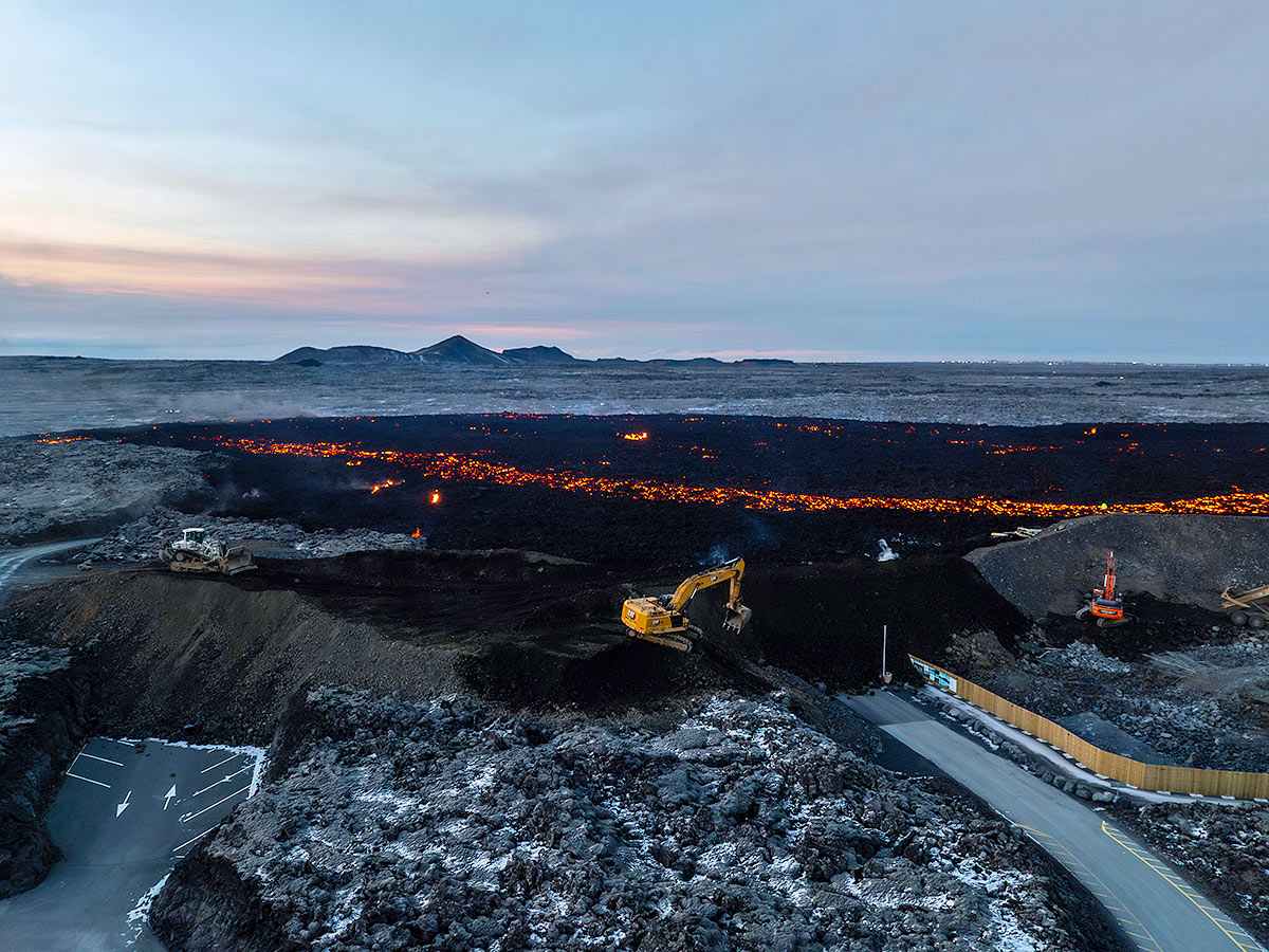 volcanic eruption that started on the Reykjanes Peninsula in Iceland11