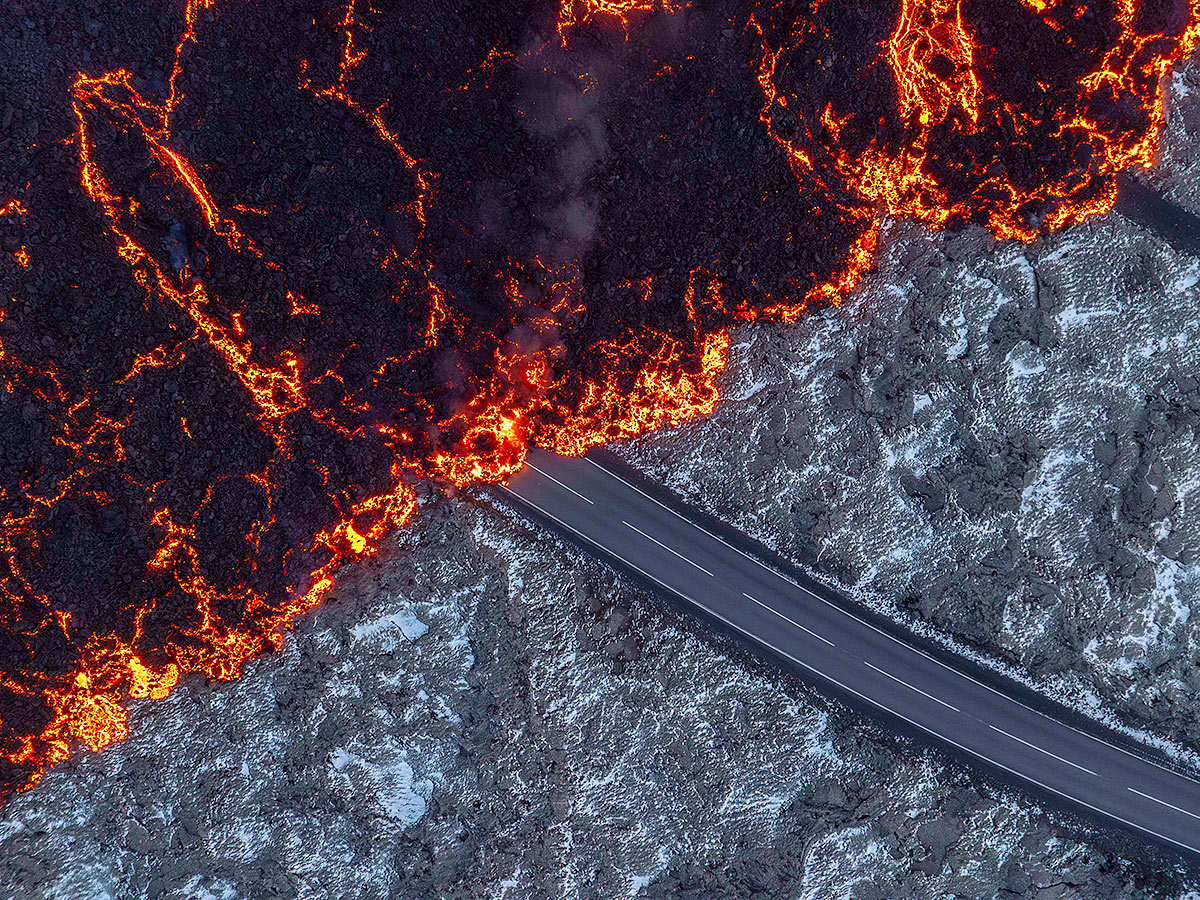 volcanic eruption that started on the Reykjanes Peninsula in Iceland13