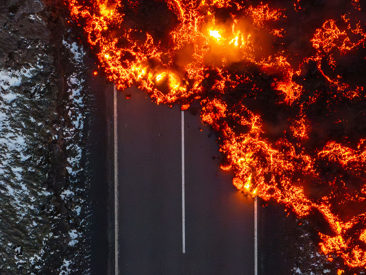 volcanic eruption that started on the Reykjanes Peninsula in Iceland16