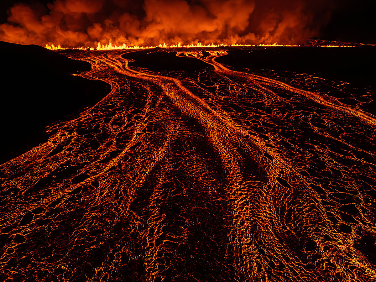 volcanic eruption that started on the Reykjanes Peninsula in Iceland19