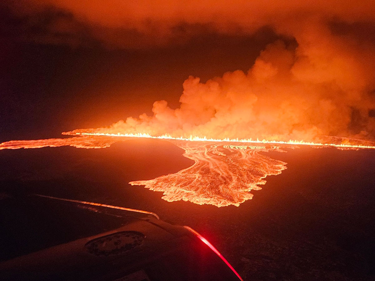 volcanic eruption that started on the Reykjanes Peninsula in Iceland20