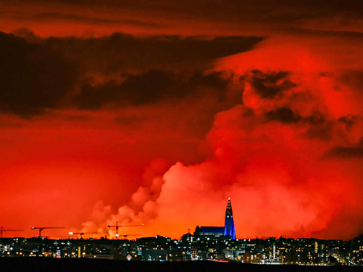 volcanic eruption that started on the Reykjanes Peninsula in Iceland23