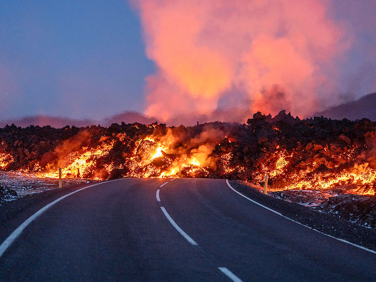 volcanic eruption that started on the Reykjanes Peninsula in Iceland5