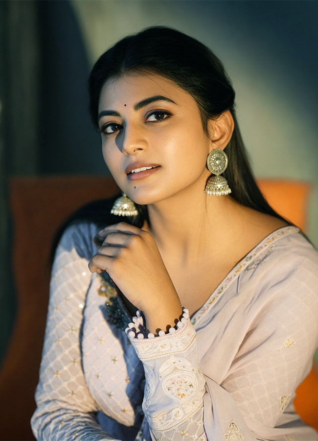 Actress Anandhi Latest Photos19