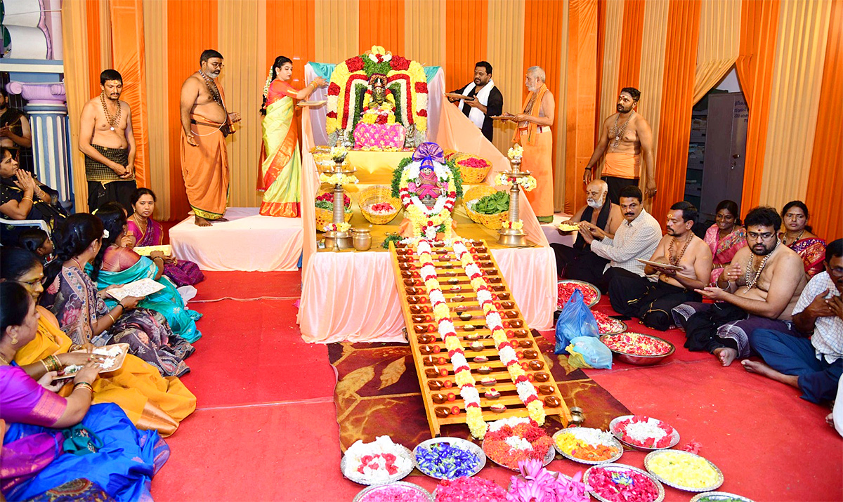 Ayyappa Swamy Padi Pooja At Kadapa Photos8