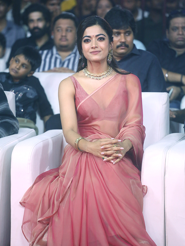 Rashmika Mandanna And Sreeleela in Pushpa 2: The Rule Event Photos21