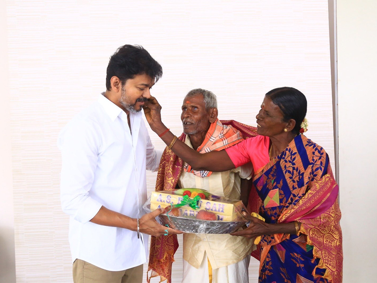 Thalapathy Vijay Praises Farmers Who gave Land For TVK7