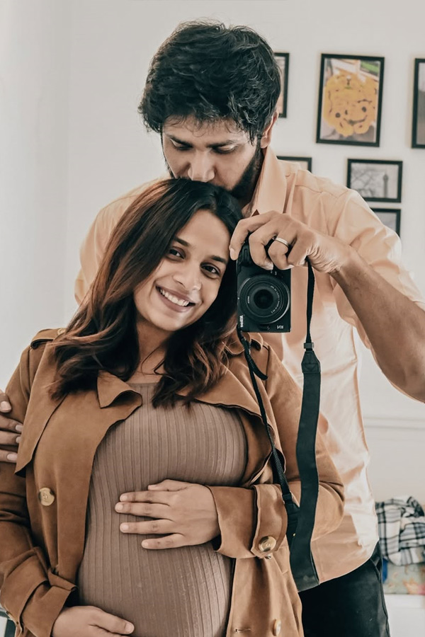 Youtuber Jahnavi dasetty Baby bump beautiful photos 2