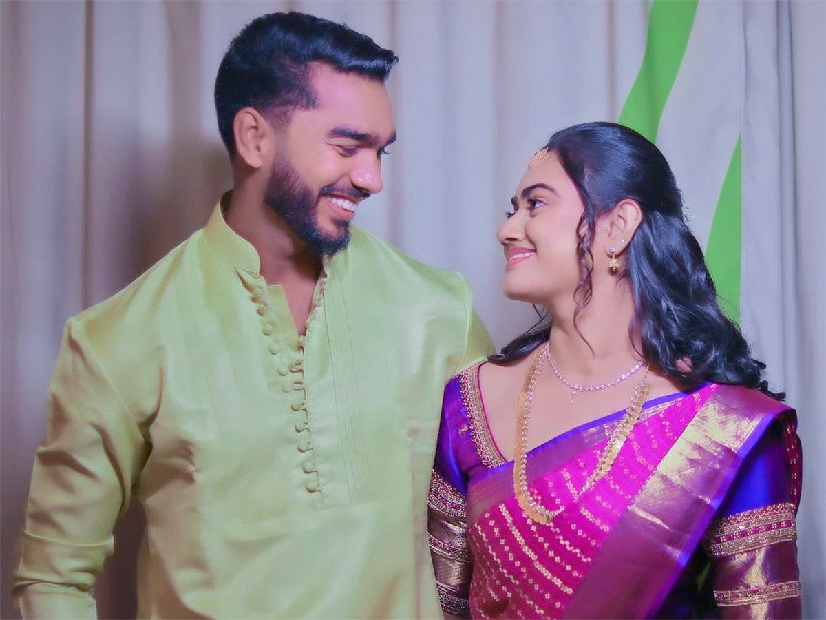 IPL 2025 KKR Player Venkatesh Iyer Beautiful wife Shruti Ragunathan15