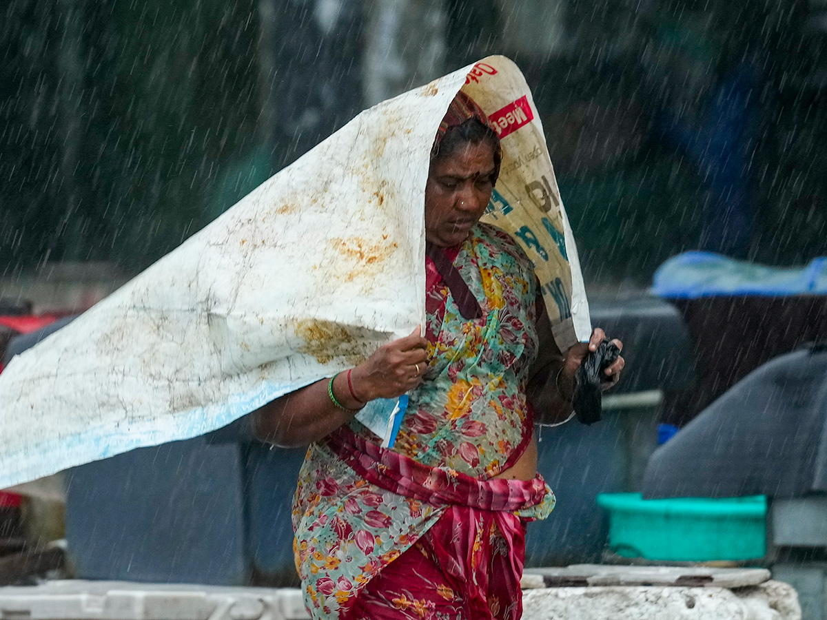 LIVE Updates : Tamil Nadu Rains Fengal Cyclone Photos18