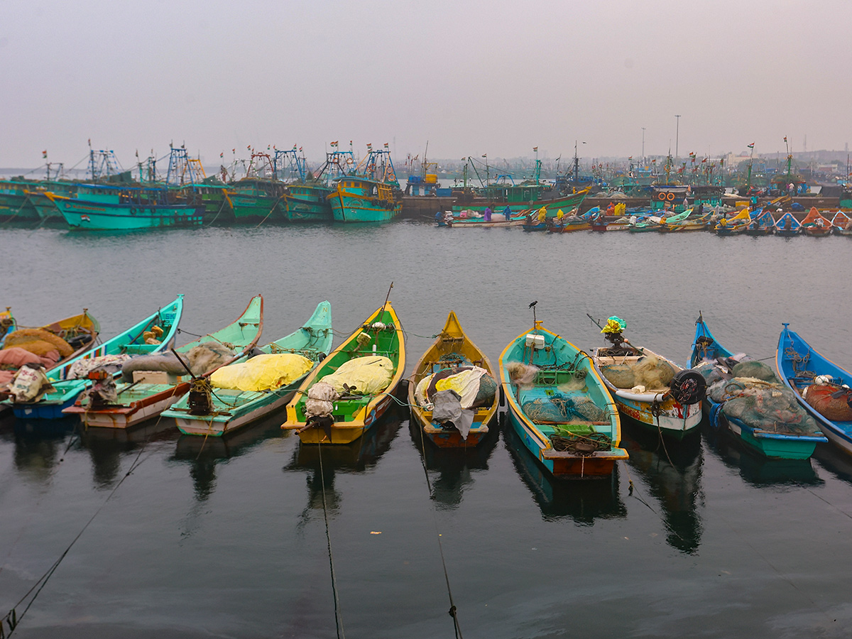 LIVE Updates : Tamil Nadu Rains Fengal Cyclone Photos23