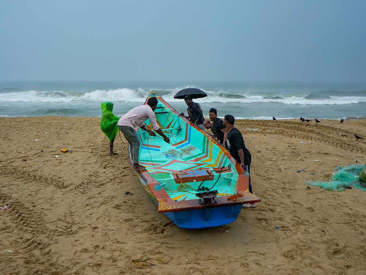 LIVE Updates : Tamil Nadu Rains Fengal Cyclone Photos24