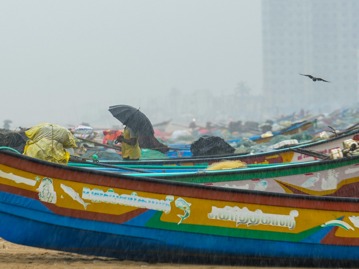 LIVE Updates : Tamil Nadu Rains Fengal Cyclone Photos26