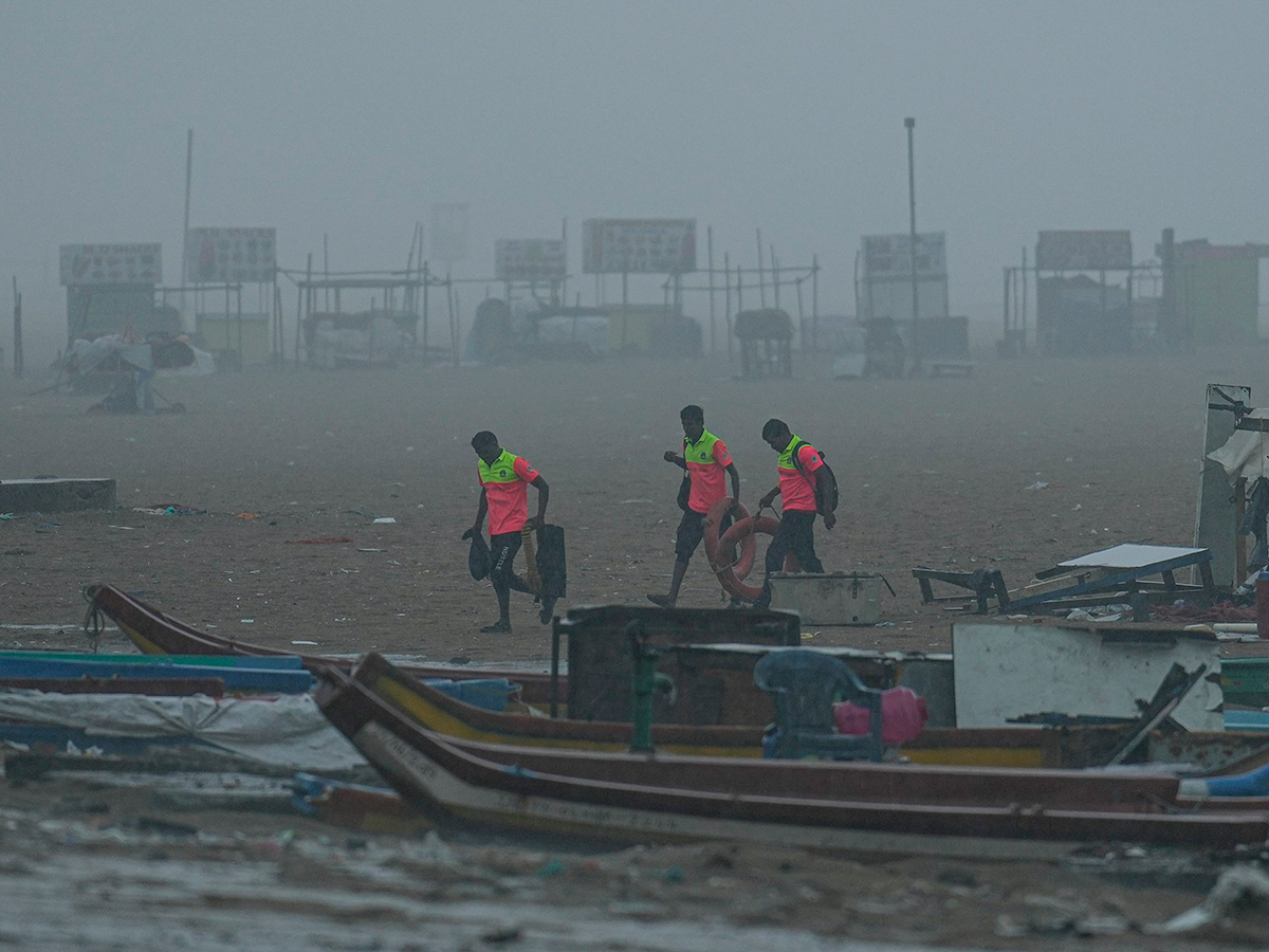 LIVE Updates : Tamil Nadu Rains Fengal Cyclone Photos5